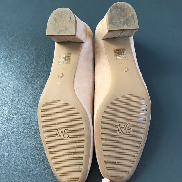 Stuart Weitzman suede heel shoes, size 10 - Picture 5 of 5